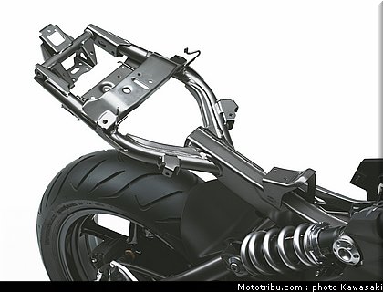 kawasaki_2012_er6n_064.jpg