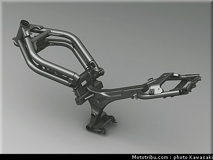 kawasaki_2012_er6n_068.jpg