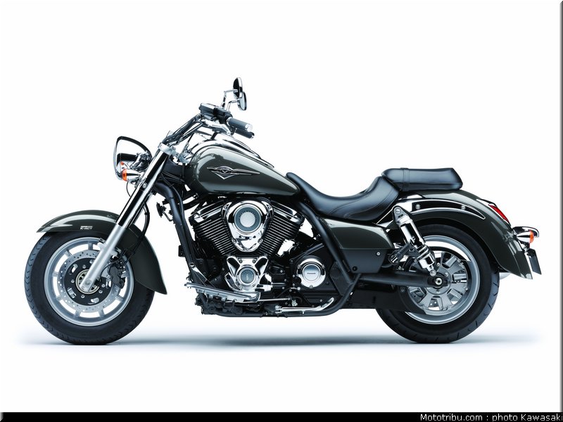 1700_vn_01_kawasaki_customs_2013