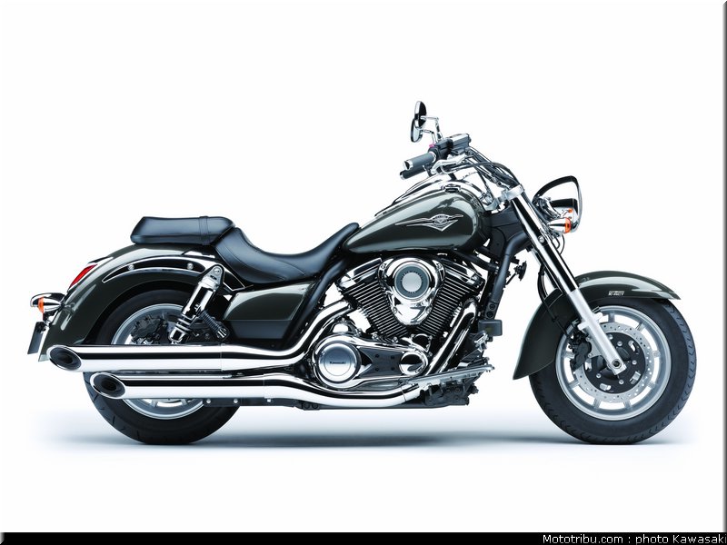 1700_vn_03_kawasaki_customs_2013