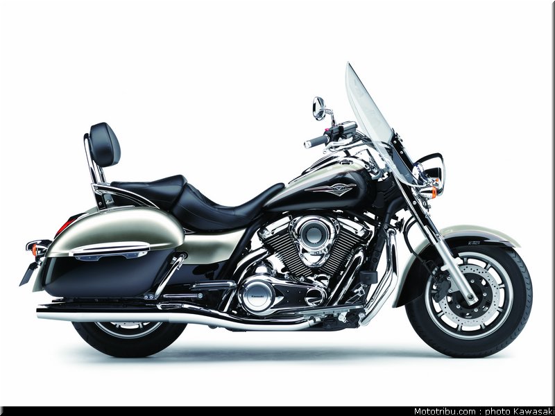 1700_vn_classic_03_kawasaki_customs_2013