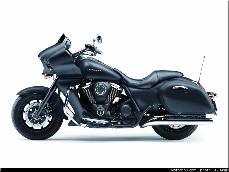 1700_voyager_custom_01_kawasaki_customs_2013