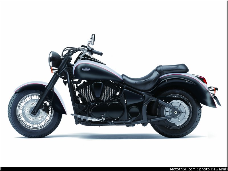 900_vn_b_01_kawasaki_customs_2013