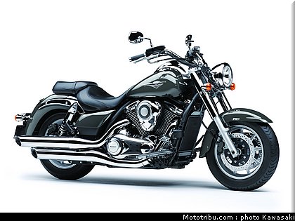 1700_vn_02_kawasaki_customs_2013.jpg