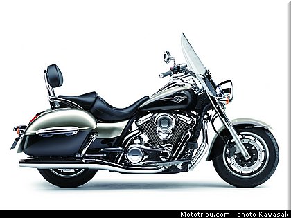 1700_vn_classic_03_kawasaki_customs_2013.jpg