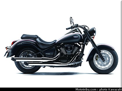900_vn_b_03_kawasaki_customs_2013.jpg