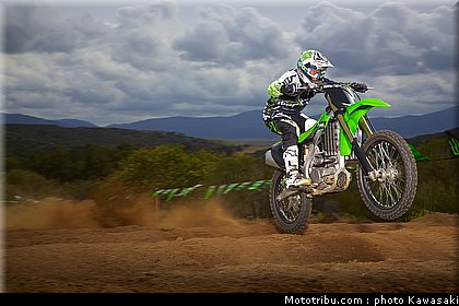 kawasaki_2013_kx250f_017.jpg