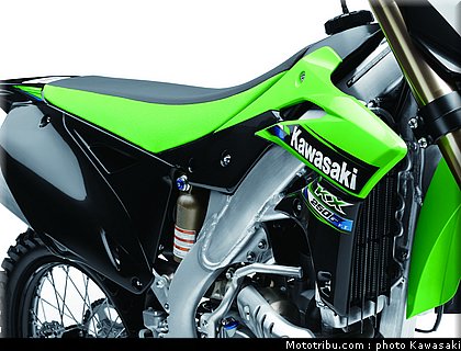kawasaki_2013_kx250f_074.jpg