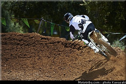 kawasaki_2013_kx450f_012.jpg