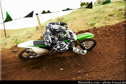 kawasaki_2013_kx450f_025.jpg