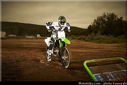 kawasaki_2013_kx450f_033.jpg