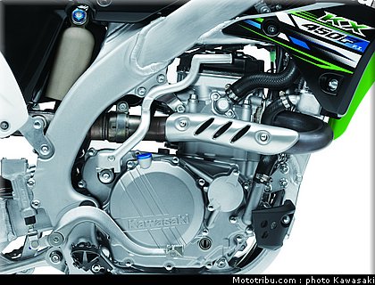 kawasaki_2013_kx450f_048.jpg