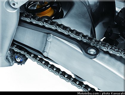 kawasaki_2013_kx450f_054.jpg