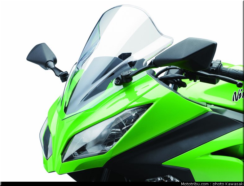 kawasaki_2013_ninja_300_17