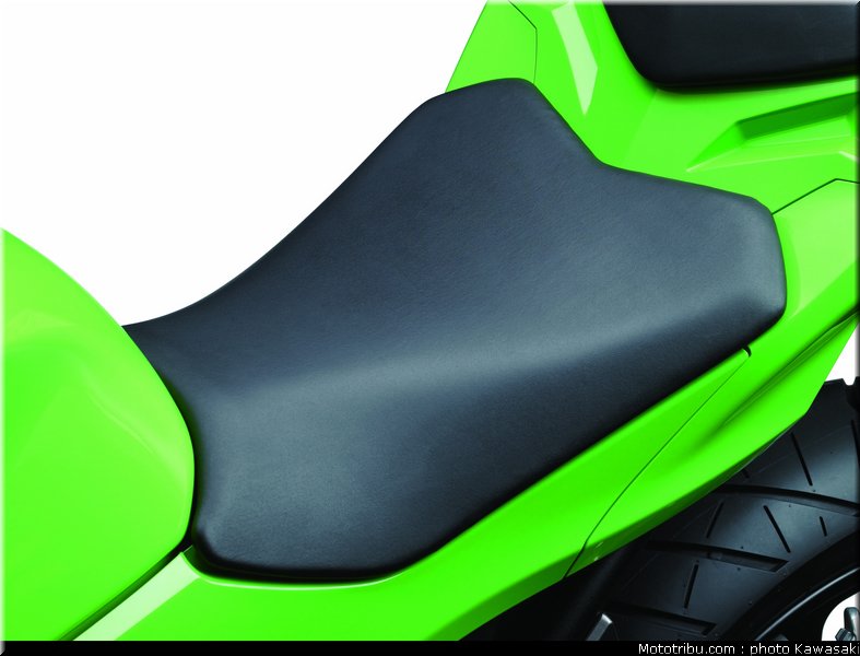 kawasaki_2013_ninja_300_20