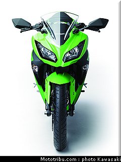kawasaki_2013_ninja_300_15.jpg