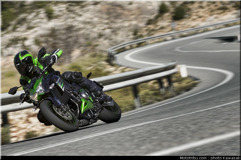 kawasaki_2013_z800_005