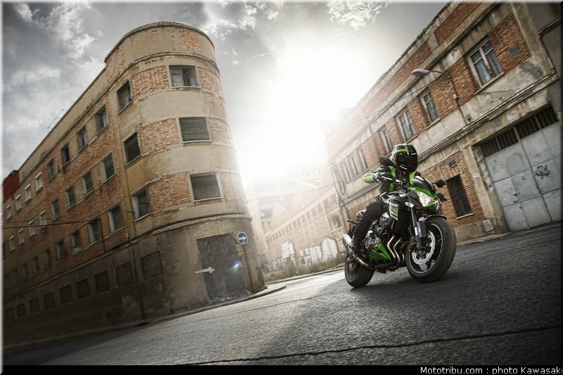 kawasaki_2013_z800_016