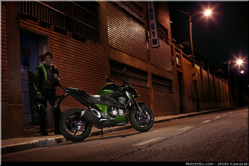 kawasaki_2013_z800_018