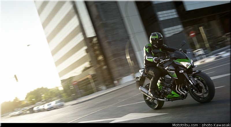 kawasaki_2013_z800_019