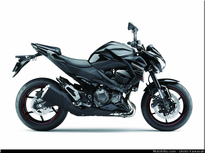 kawasaki_2013_z800_024