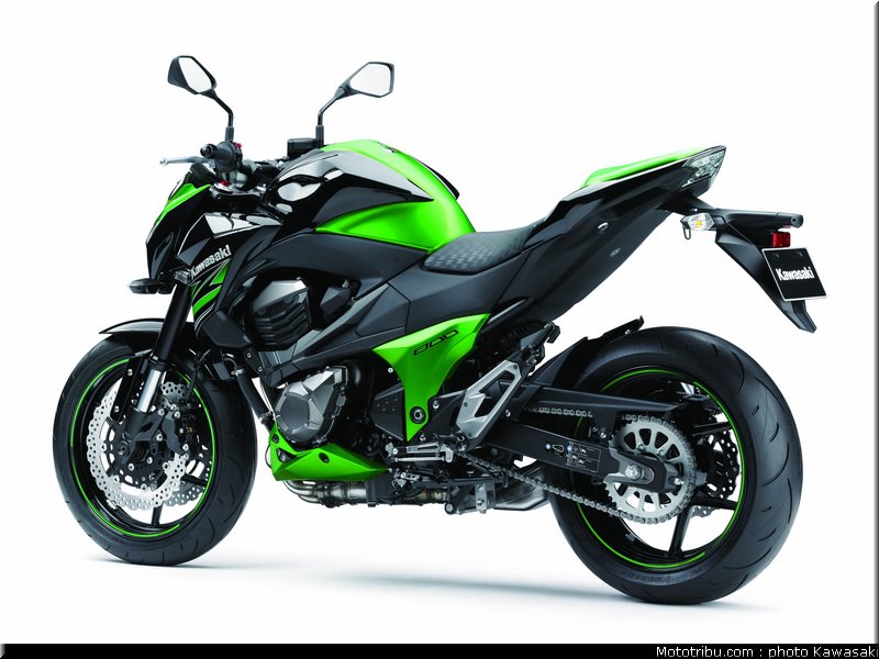 kawasaki_2013_z800_025