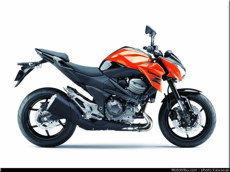 kawasaki_2013_z800_039