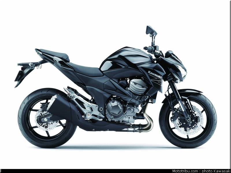 kawasaki_2013_z800_045