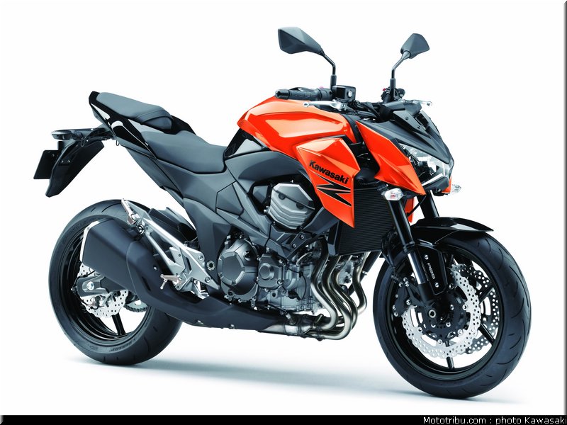 kawasaki_2013_z800_047