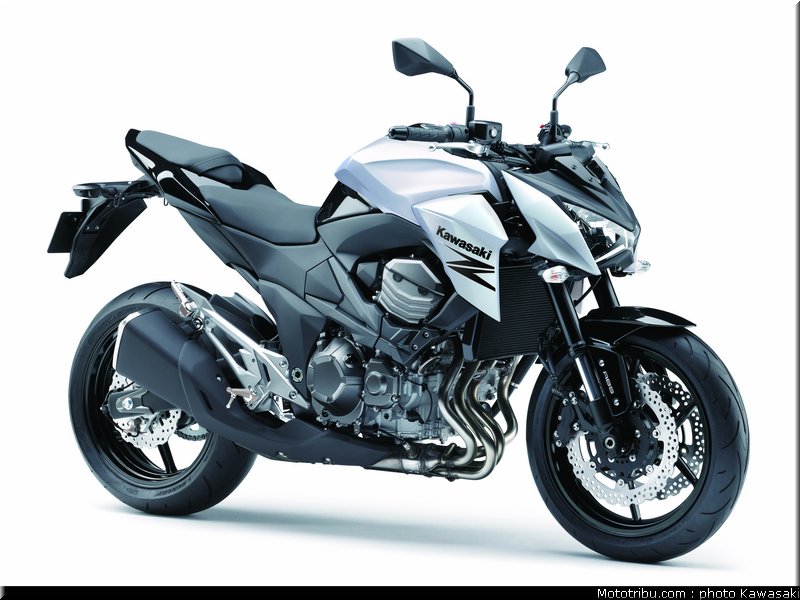 kawasaki_2013_z800_050