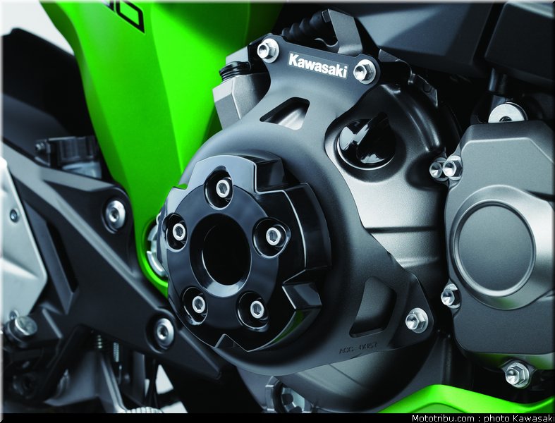 kawasaki_2013_z800_060