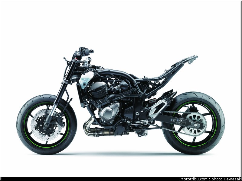 kawasaki_2013_z800_073