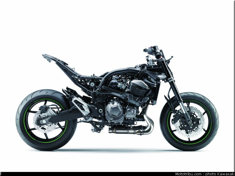 kawasaki_2013_z800_074