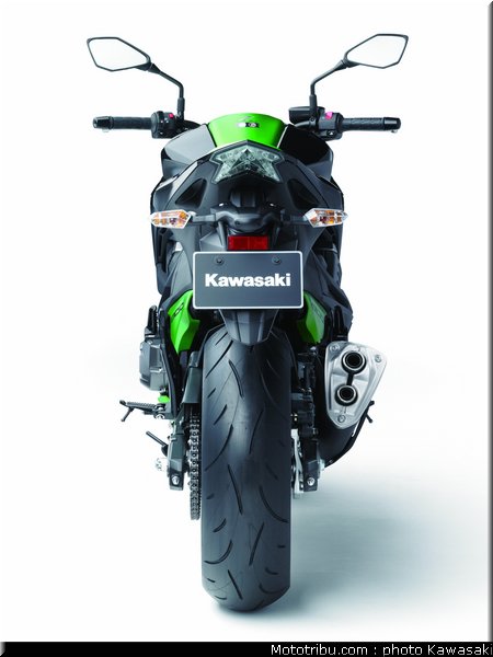 kawasaki_2013_z800_075
