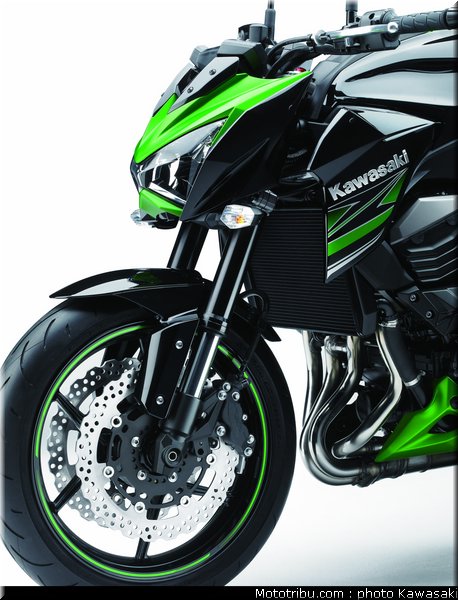 kawasaki_2013_z800_077