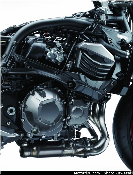 kawasaki_2013_z800_082