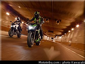 kawasaki_2013_z800_001.jpg