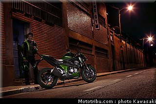kawasaki_2013_z800_018.jpg