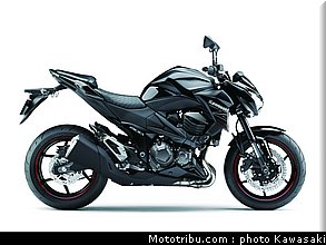 kawasaki_2013_z800_024.jpg