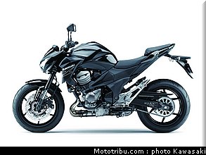 kawasaki_2013_z800_043.jpg