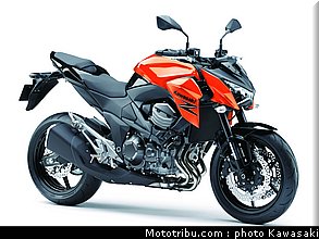 kawasaki_2013_z800_047.jpg