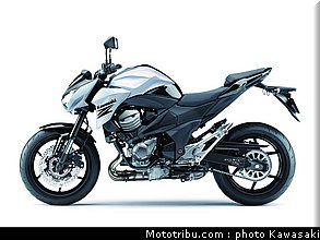 kawasaki_2013_z800_049.jpg