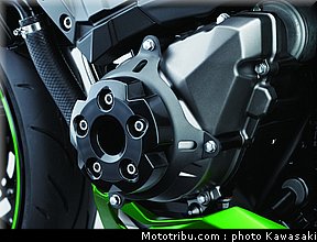 kawasaki_2013_z800_061.jpg