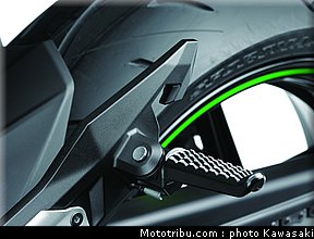 kawasaki_2013_z800_070.jpg