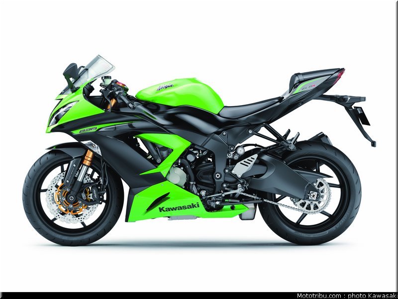 kawasaki_2013_zx_6r_009