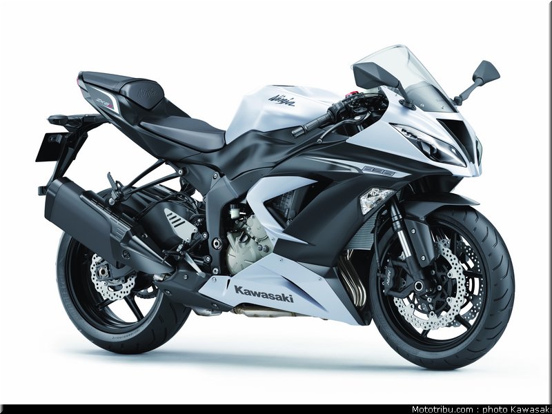 kawasaki_2013_zx_6r_013