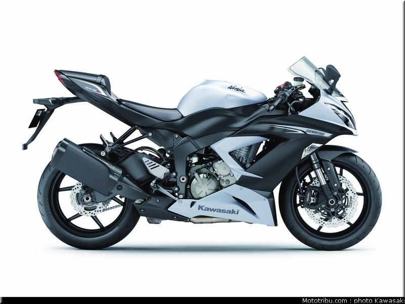 kawasaki_2013_zx_6r_014
