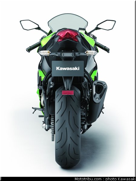 kawasaki_2013_zx_6r_015