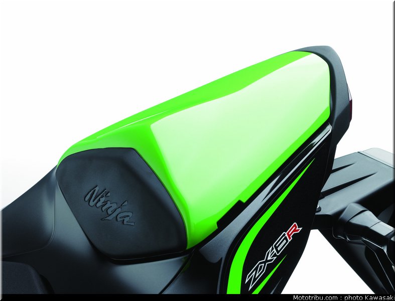 kawasaki_2013_zx_6r_018
