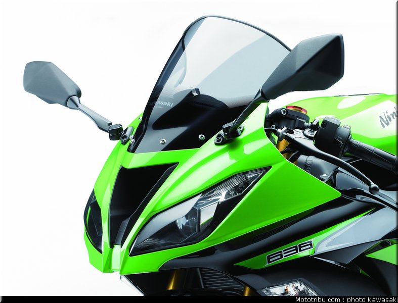 kawasaki_2013_zx_6r_023